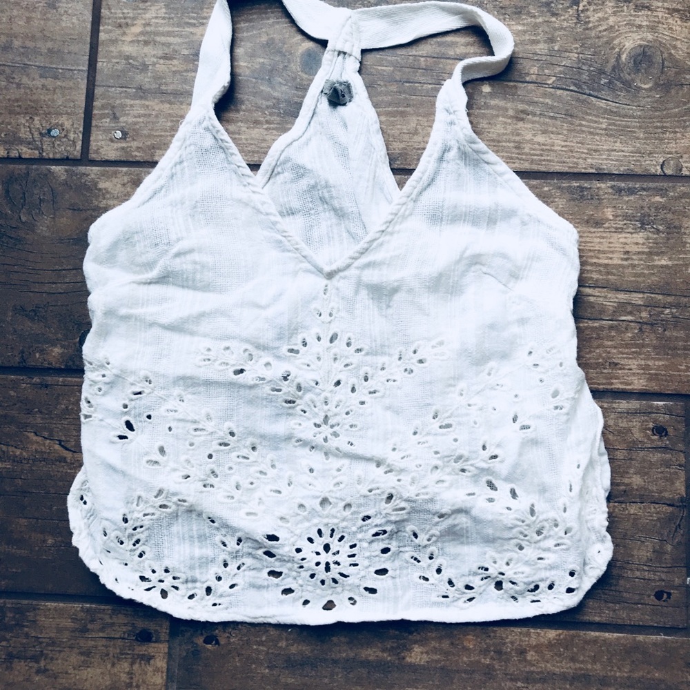 Ecote White Cut our top
